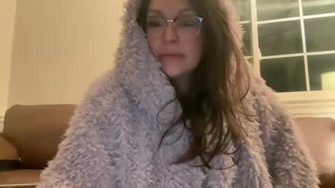 Snapshot of jellybeanin chatting on December 15, 4:18 am Jelli online show from December 15, 4:18 am