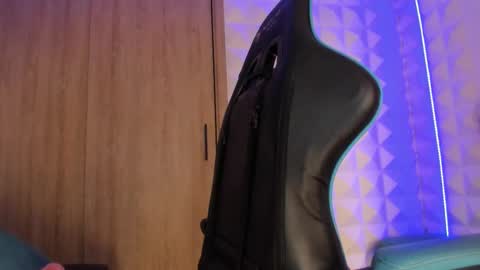 jendralevis online show from January 31, 9:13 pm