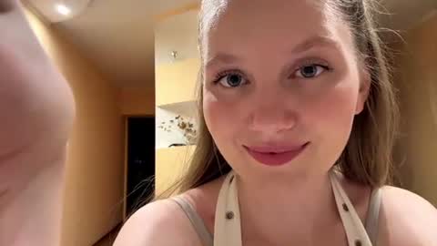 Jen online show from June 22, 5:21 pm
