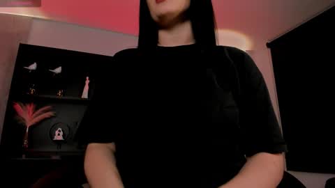 Jenna Olson  online show from October 10, 6:35 pm