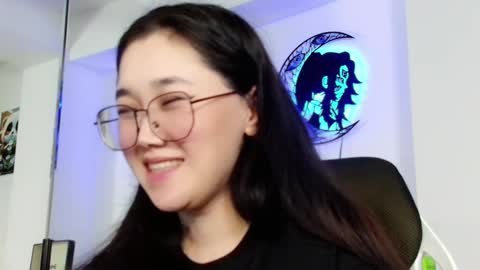 Snapshot of jennatyan chatting on December 4, 1:31 pm JENNA online show from December 4, 1:31 pm