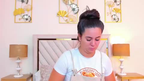 jenner_madison online show from June 12, 11:29 am