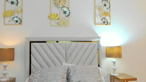 jenner_madison online show from June 28, 12:23 pm