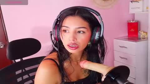 Jenner online show from July 8, 2:19 pm