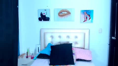 Snapshot of jenng18 chatting on January 14, 10:34 pm jenn online show from January 14, 10:34 pm
