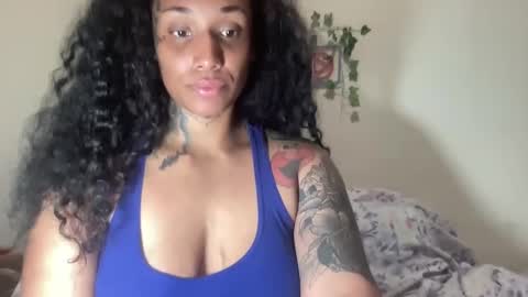 Snapshot of jenni_cash chatting on September 21, 7:18 am Mistress Jenni online show from September 21, 7:18 am