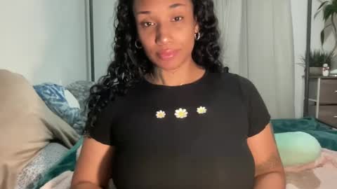 Snapshot of jenni_cash chatting on January 10, 7:25 am Mistress Jenni online show from January 10, 7:25 am