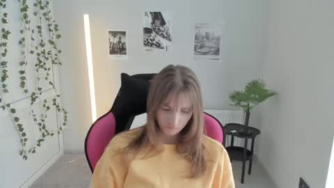 Karla online show from April 26, 2:04 pm