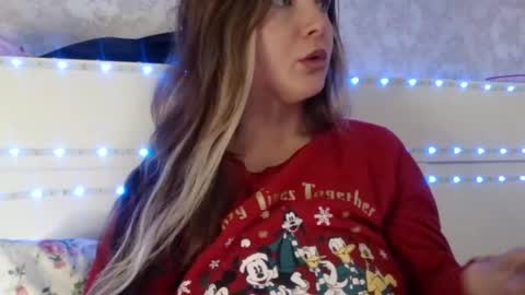 Snapshot of jennifer838 chatting on February 6, 1:32 pm Jennifer online show from February 6, 1:32 pm