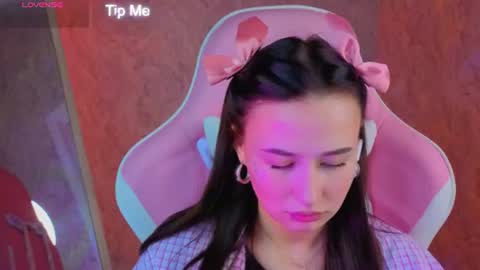 jennifer online show from June 26, 2:02 am