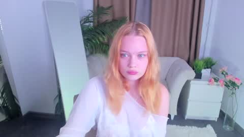 Jennifer online show from July 25, 11:50 am