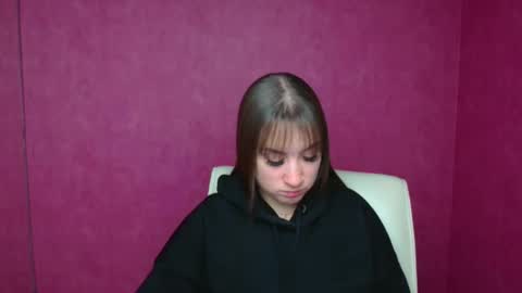 Snapshot of jennifer_xo_ chatting on January 5, 6:46 am Jennifer online show from January 5, 6:46 am
