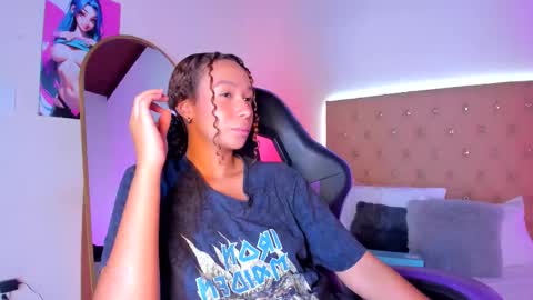 jenny__lawrence online show from November 12, 9:24 pm