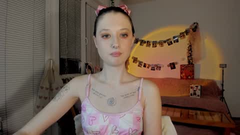 Jennifer Jenny Darling   online show from December 28, 6:29 pm