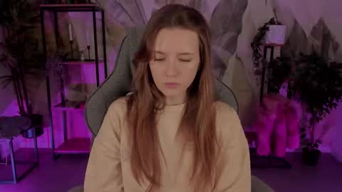 Jenny NO Nude online show from December 2, 6:21 pm