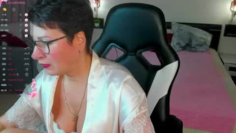Jenny online show from July 11, 7:52 am