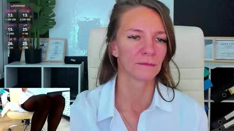 jesica_moon_peachy online show from September 28, 2:40 am