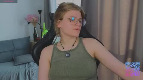  JessieVibes online show from June 7, 4:03 pm