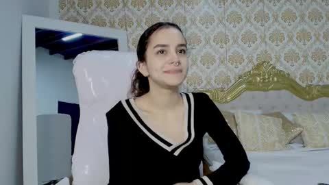 Snapshot of jessb_ chatting on October 4, 7:40 pm jessb_ online show from October 4, 7:40 pm