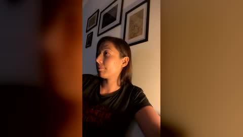 Jessica Gomez online show from June 2, 2:23 am