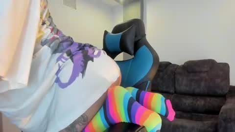 jessi_lemus online show from June 24, 8:19 pm