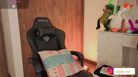 jessica__04 online show from October 3, 2:27 am