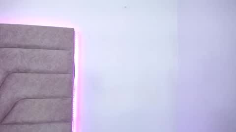 Jessica Kraft online show from February 7, 2:15 am