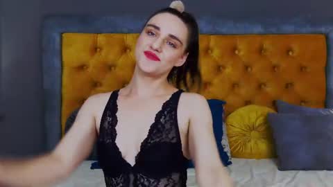 Jessica White online show from July 27, 4:53 am