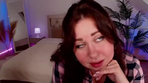 jessicaevanse online show from July 14, 10:21 am