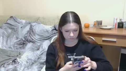 jessicaholland1 online show from April 29, 10:26 pm