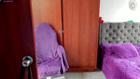 jessicarobbit online show from January 9, 1:02 pm