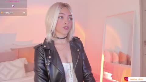 Snapshot of jessie_garcia chatting on October 31, 2:13 am IG GARCIA 28391 online show from October 31, 2:13 am