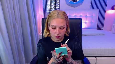 Your Sweet Angel online show from January 8, 8:24 pm