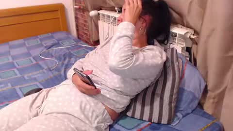 jessiestar3 online show from June 14, 2:57 am