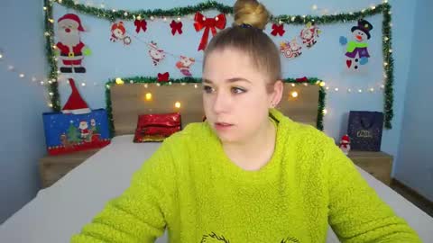 Snapshot of jessikadaniels chatting on December 2, 7:10 am Jess online show from December 2, 7:10 am
