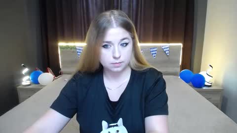 Snapshot of jessikadaniels chatting on October 3, 7:13 am Jess online show from October 3, 7:13 am