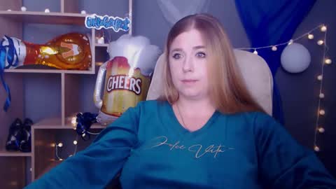 Snapshot of jessikadaniels chatting on September 28, 8:19 am Jess online show from September 28, 8:19 am
