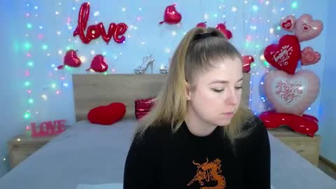 Snapshot of jessikadaniels chatting on February 11, 7:12 am Jess online show from February 11, 7:12 am