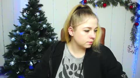 Snapshot of jessikadaniels chatting on January 7, 7:10 am Jess online show from January 7, 7:10 am