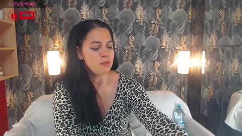 Snapshot of jessthewicked chatting on December 11, 7:25 pm JessTheWicked online show from December 11, 7:25 pm