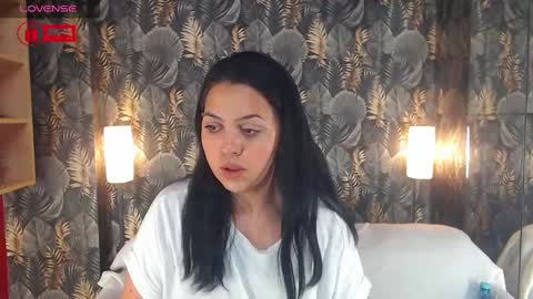 Snapshot of jessthewicked chatting on December 21, 2:47 pm JessTheWicked online show from December 21, 2:47 pm
