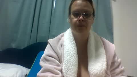 jeuelz1 online show from February 21, 3:43 pm