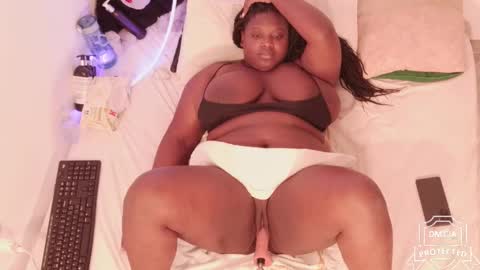 Hello iam hoxy ready to get wet online show from November 8, 6:40 am