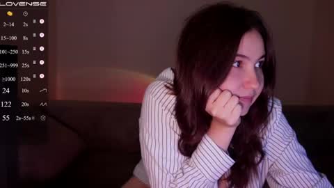 jia_lisaa online show from July 2, 1:06 pm