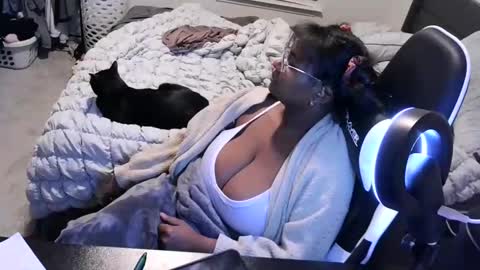 goldenbaby online show from October 3, 2:05 am