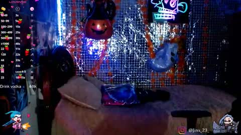 Snapshot of jinx_25 chatting on October 18, 3:53 am  Jinx  online show from October 18, 3:53 am