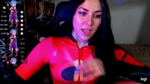 Snapshot of jinx_25 chatting on December 22, 1:23 am  Jinx  online show from December 22, 1:23 am