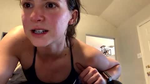 jlynn1997 online show from November 10, 11:11 pm