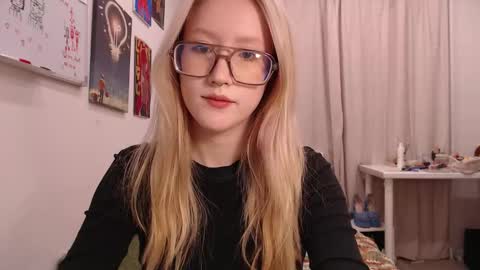 Snapshot of joan_kiss chatting on September 27, 5:42 pm joan_kiss online show from September 27, 5:42 pm
