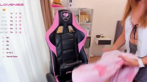  nude photos videos  online show from October 22, 11:04 am